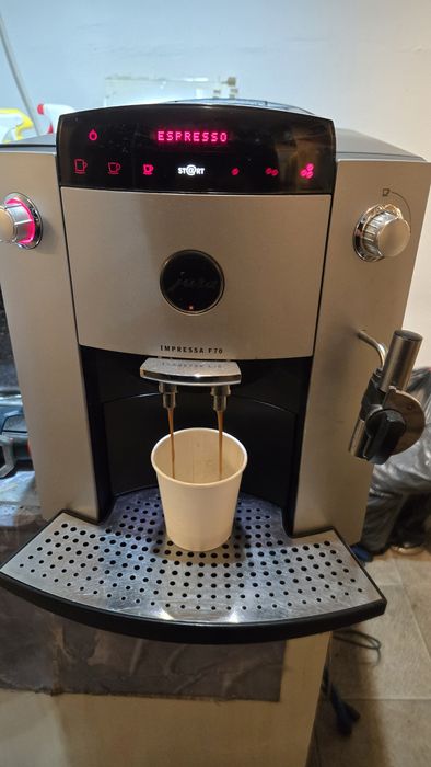 Aparat de cafea cu boabe Jura F70