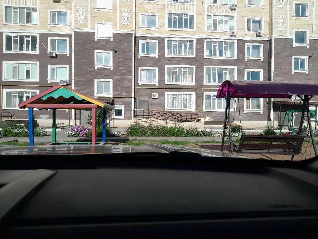 Срочно продам 2х комн кв70 кв.м  в новом доме в ЖК ЕВРАЗИЯ