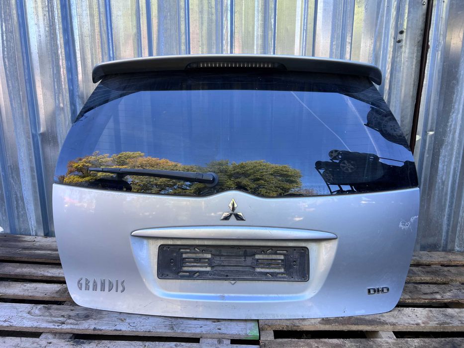 Врата-багажник за Mitsubishi Grandis / Мицубиши Грандис 2003г