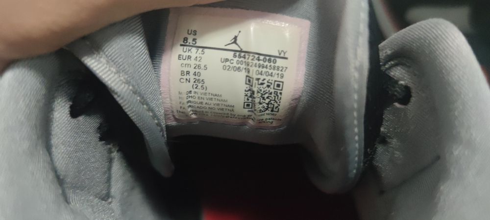 Nike Air Jordan 1 - marimea 42