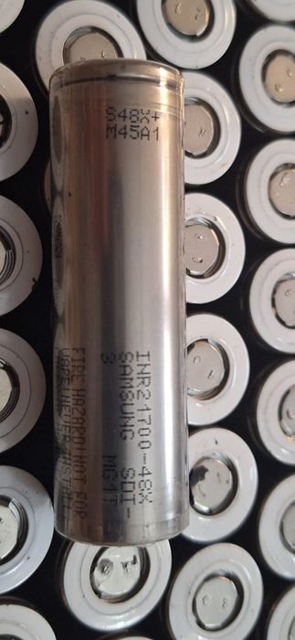 70 celule Samsung 48x 21700,14,4 a descărcare !