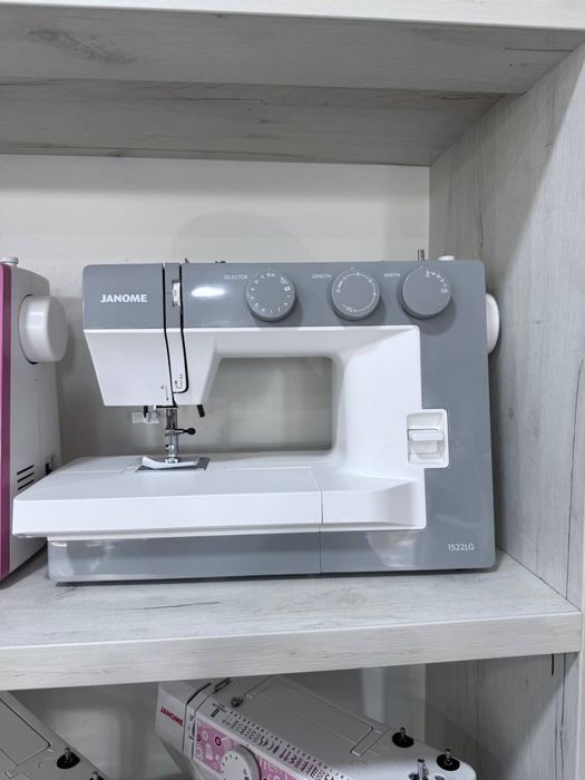 Janome 1522PG Anniversary Edition