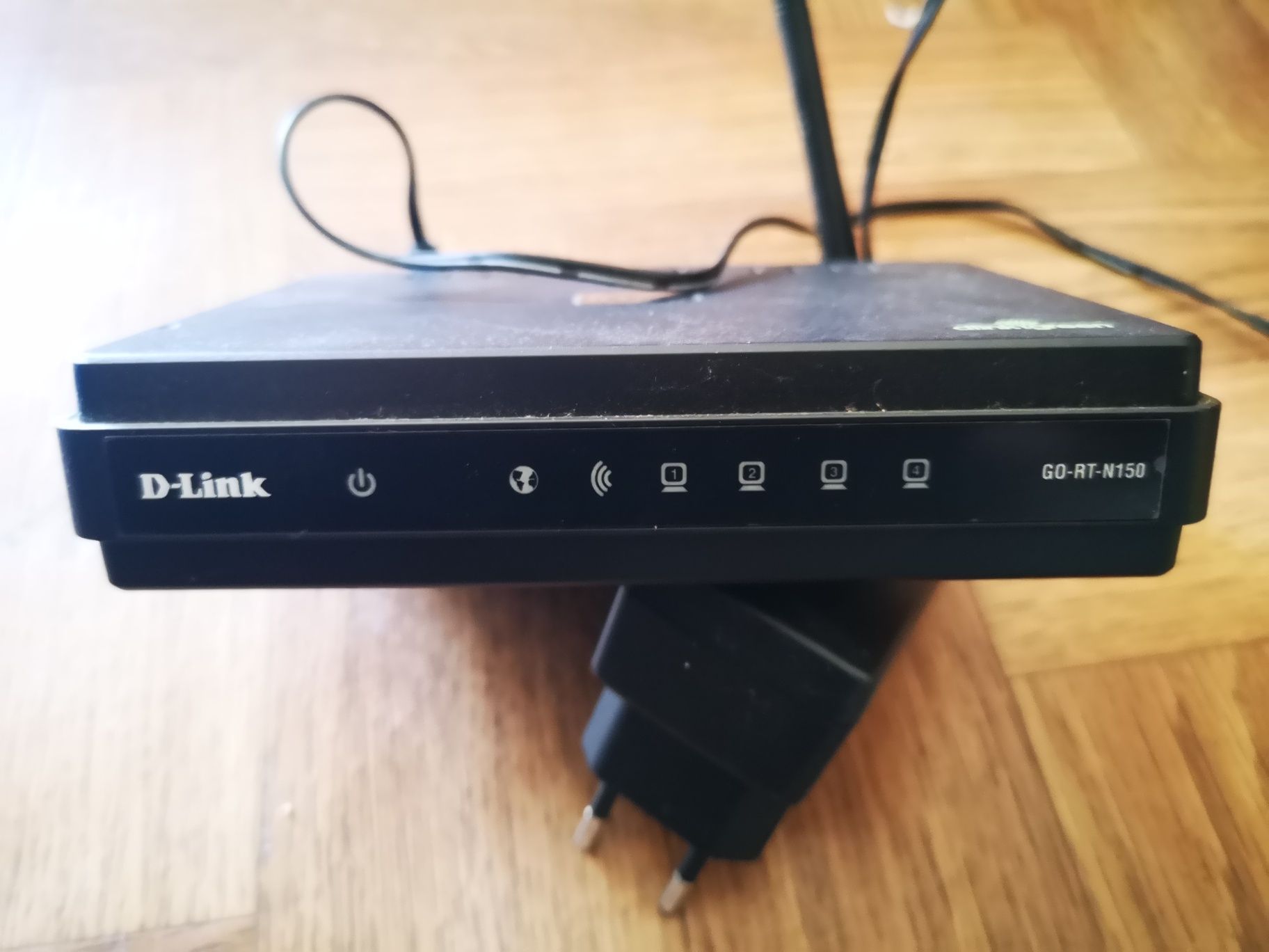 Vând router d-link