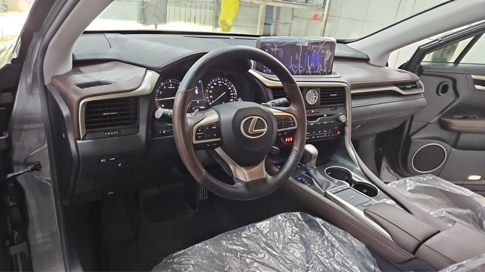 Новый Lexus RX 2022 года