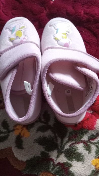 Vand incaltaminte de interior