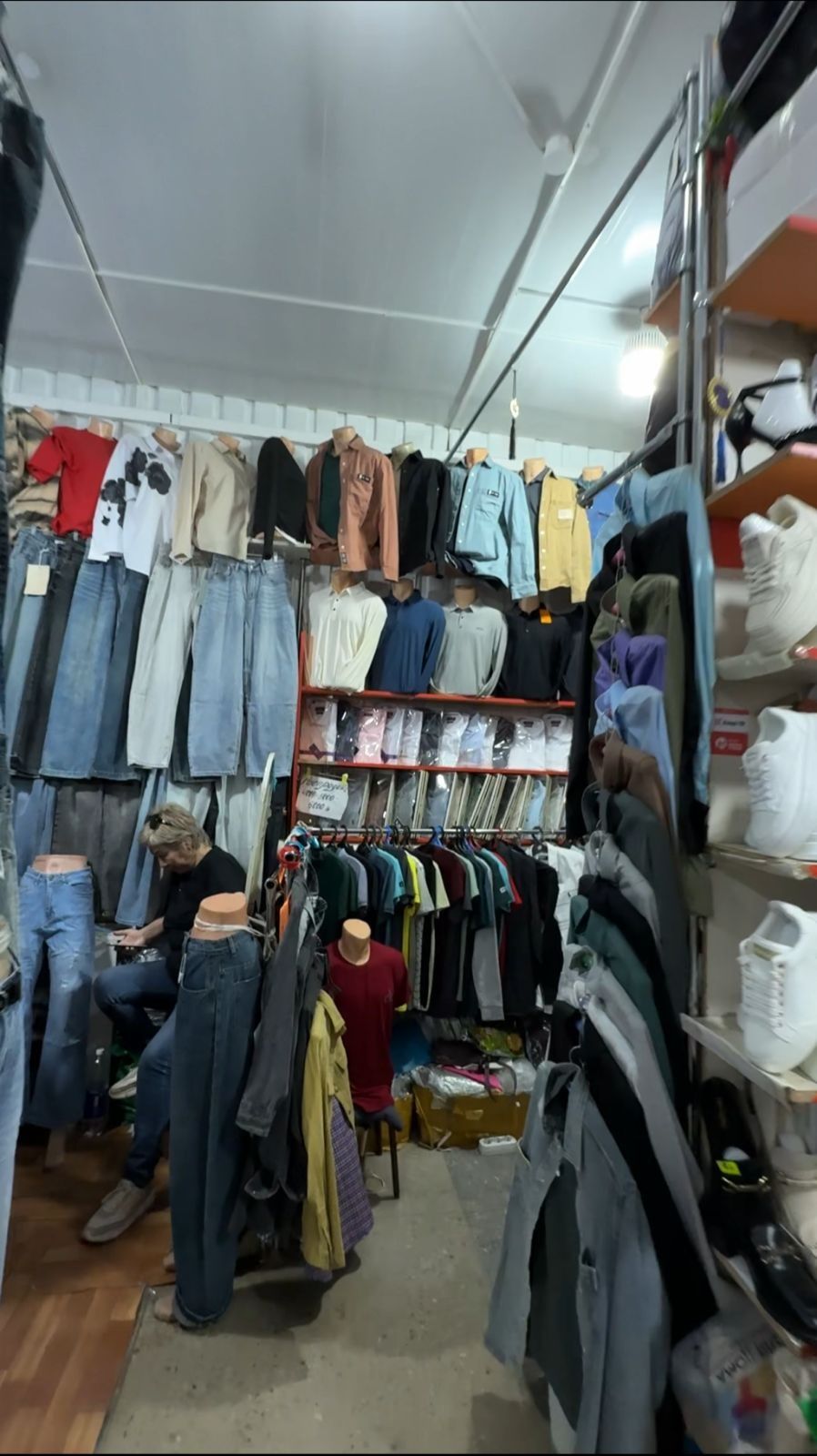 Продам секционное место на Колхозном рынке тд Баршылык
