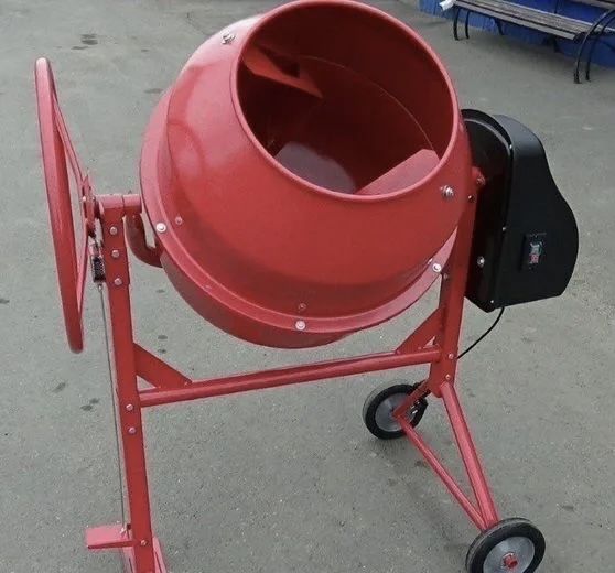 Бетонамешалка с тачкой
