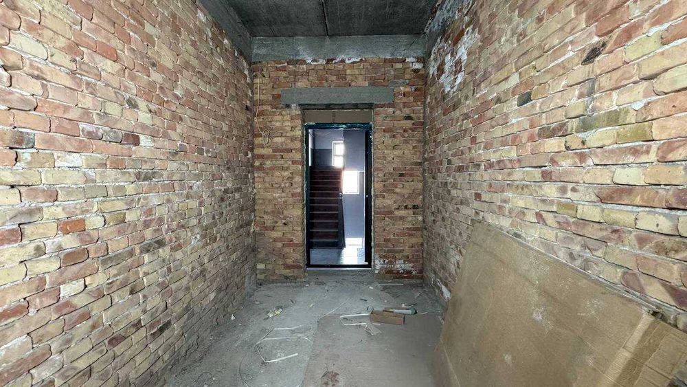 Фарғона ш. Уржуза 2 қаватда 1 хонали квартира сотилади.ID: 1516