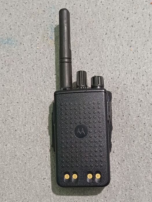Statie Motorola DP3441 perfect functionala
Bateria este in stare buna