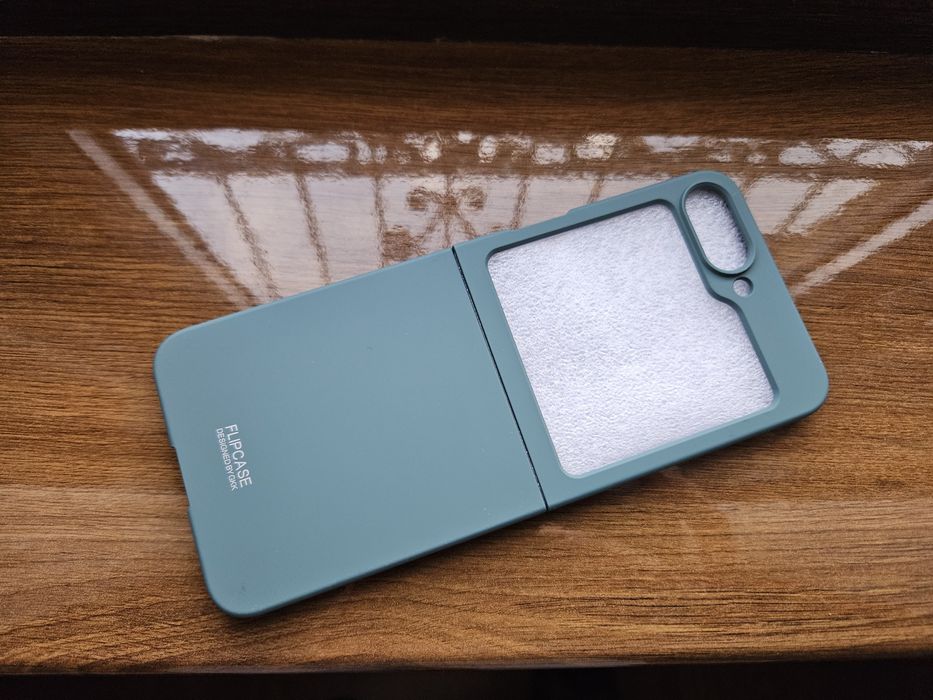 Чехол на Samsung Galaxy Flip 6