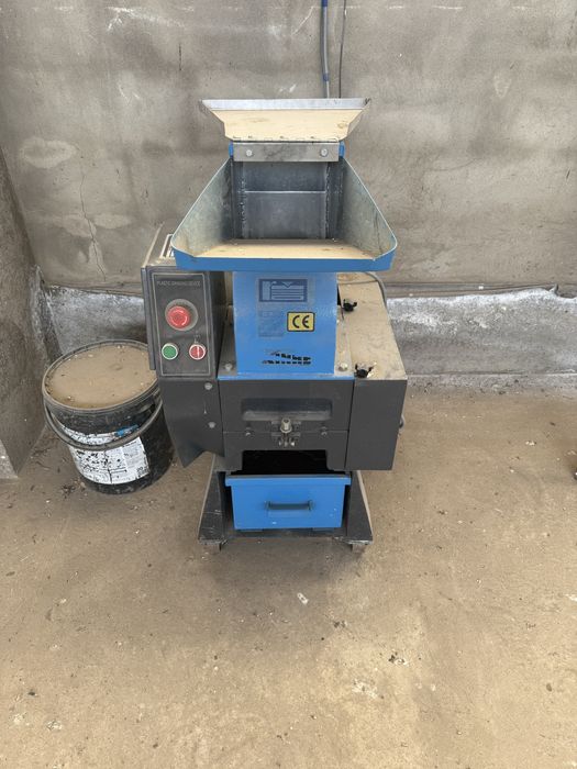 Продам пластиковую дробилку XFS-180