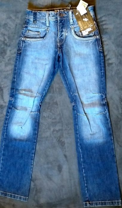 Pantaloni Blue Jeans Bershka, marimea 36 Europa, noi cu eticheta