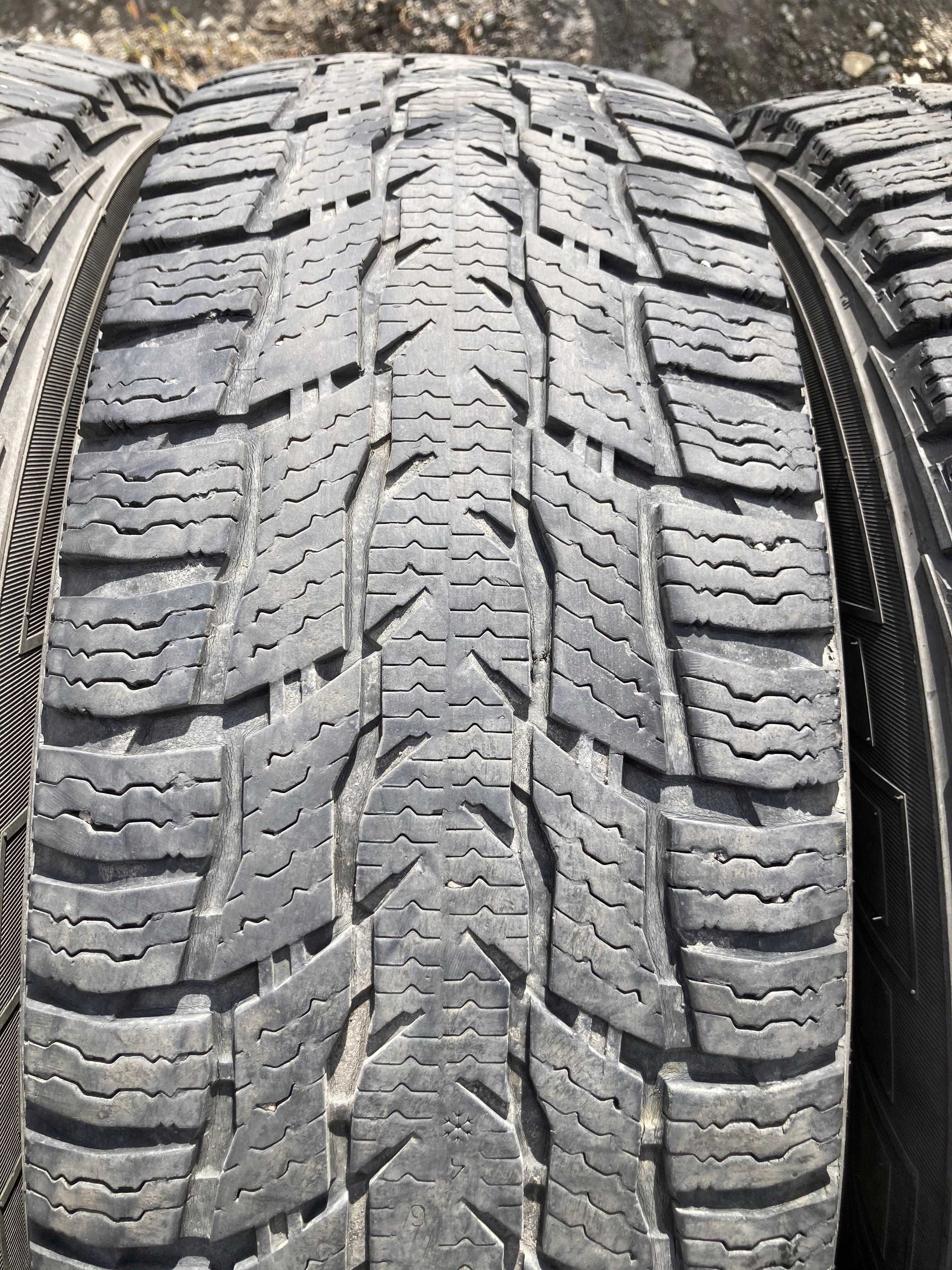 Всесезонни Гуми 225 75 16C Nokian dot 19