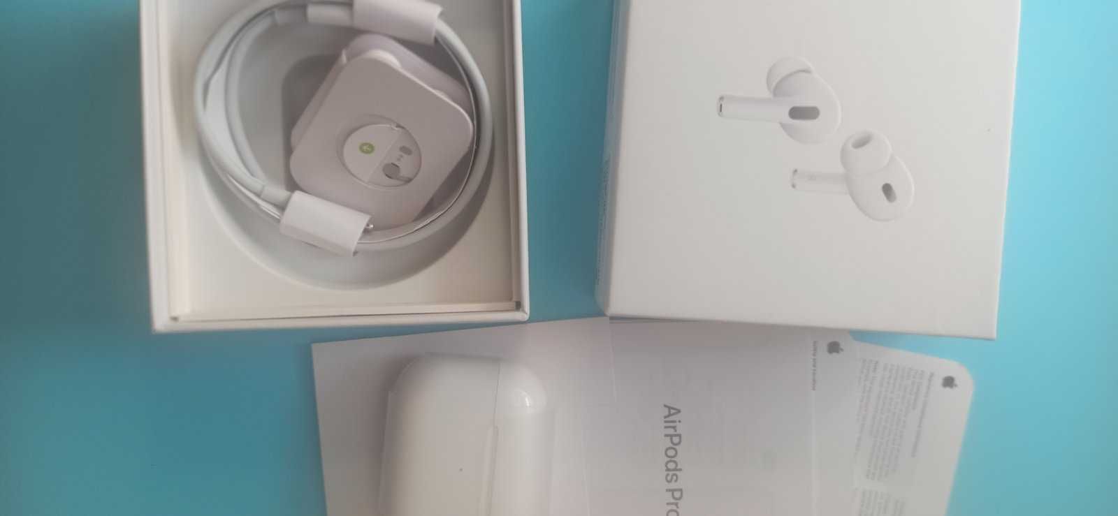 AirPods Pro 2 и 3