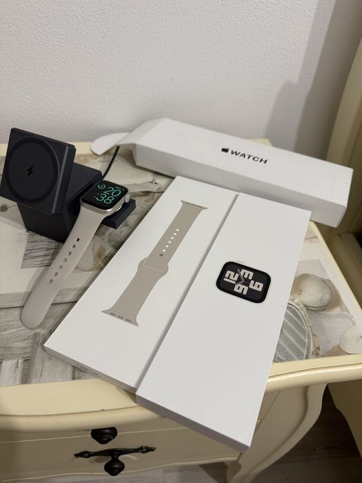 Apple Watch SE (2023) Starlight 40mm Band S/M