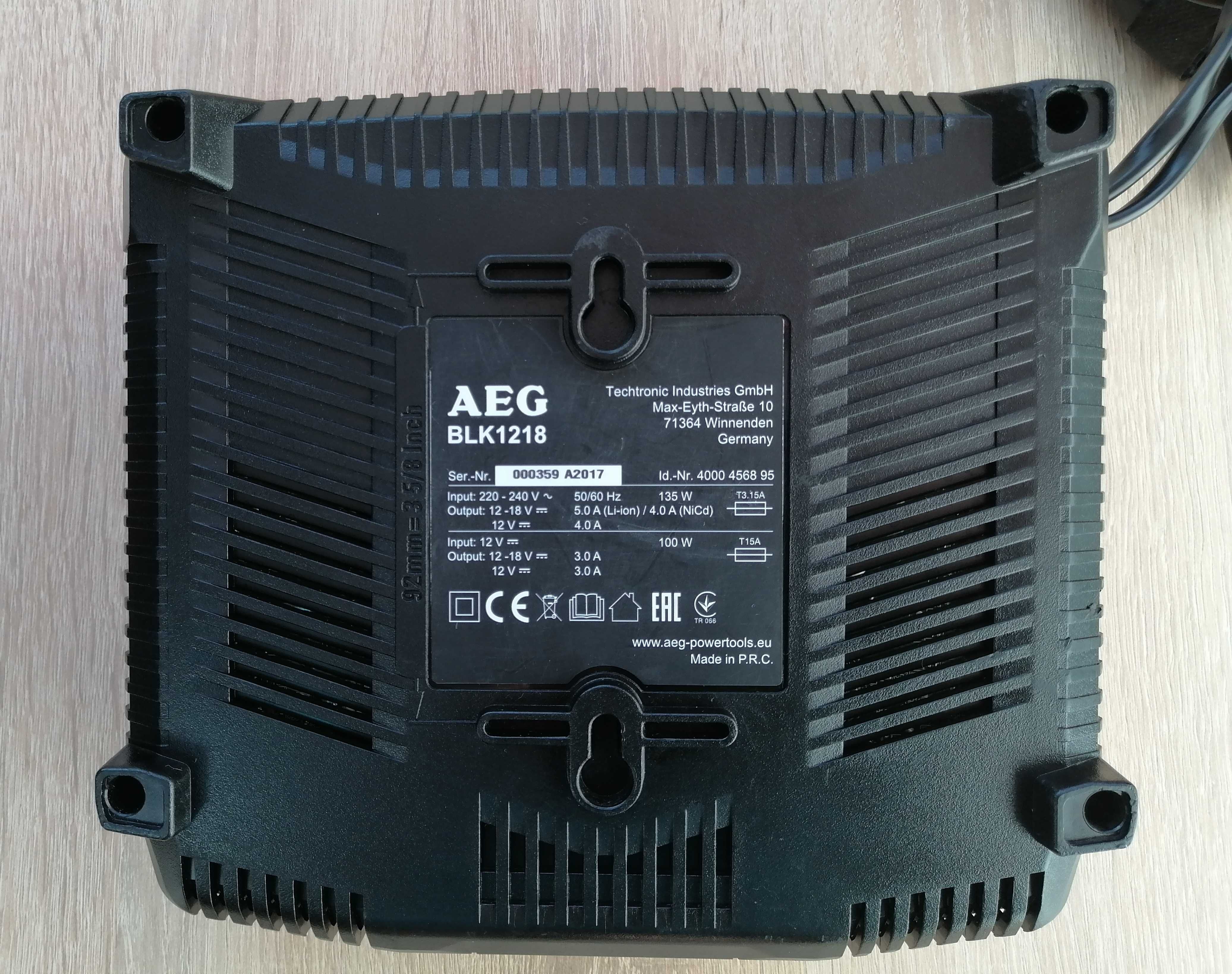 Incarcator dublu AEG BLK1218 livrare gratuita