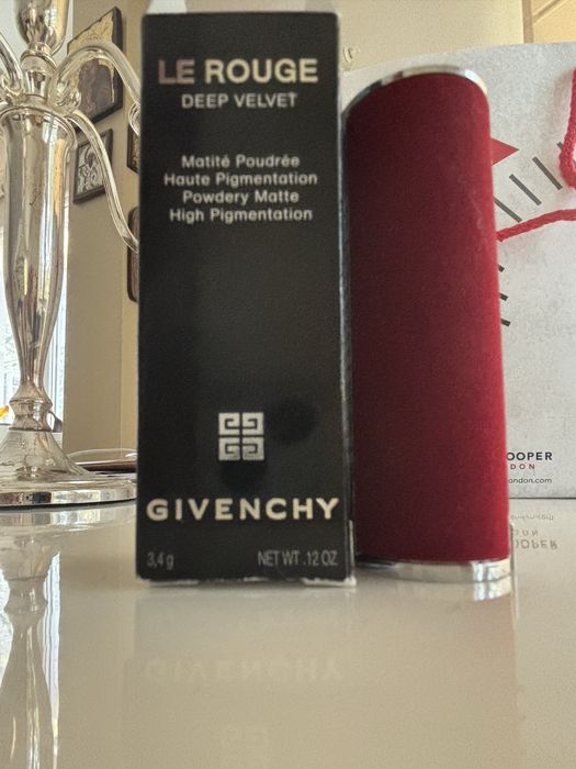 Givenchy червило