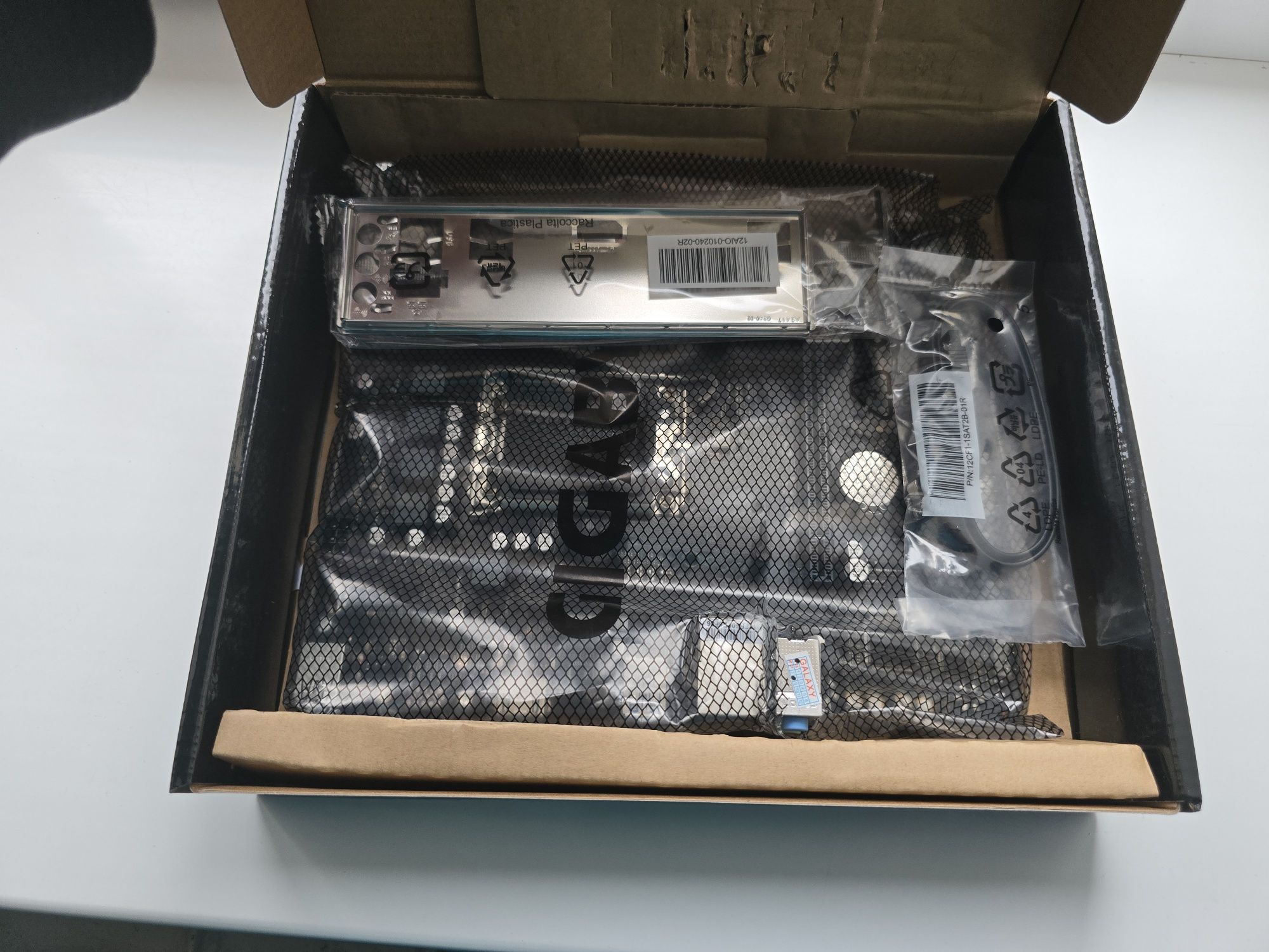 Мат плата GIGABYTE H610