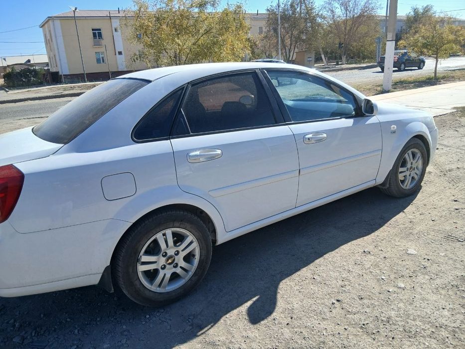 Lacetti 2011 yil sotiladi