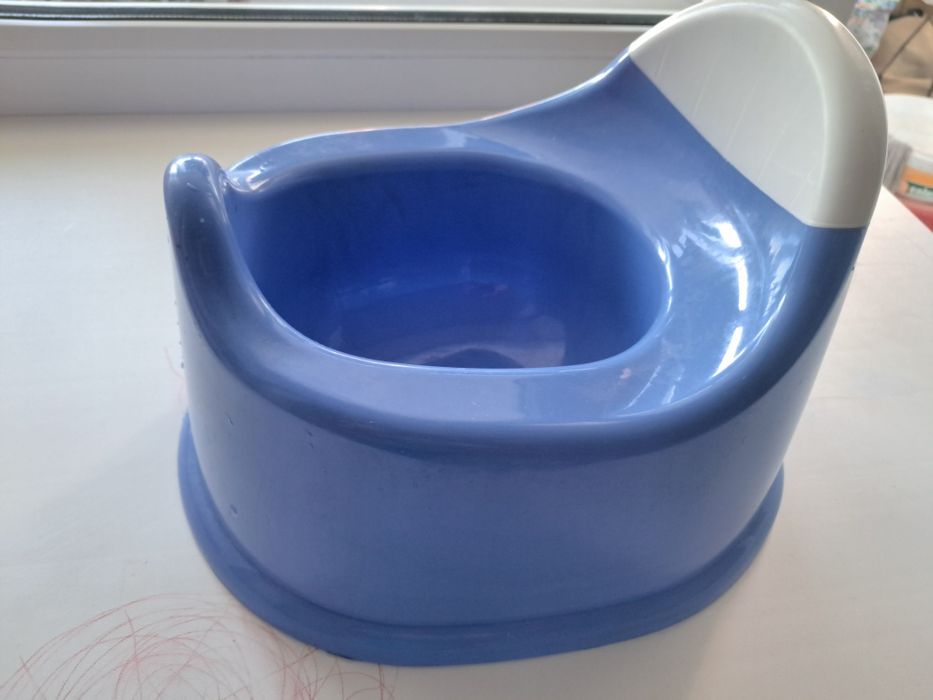 Продам горшок детский