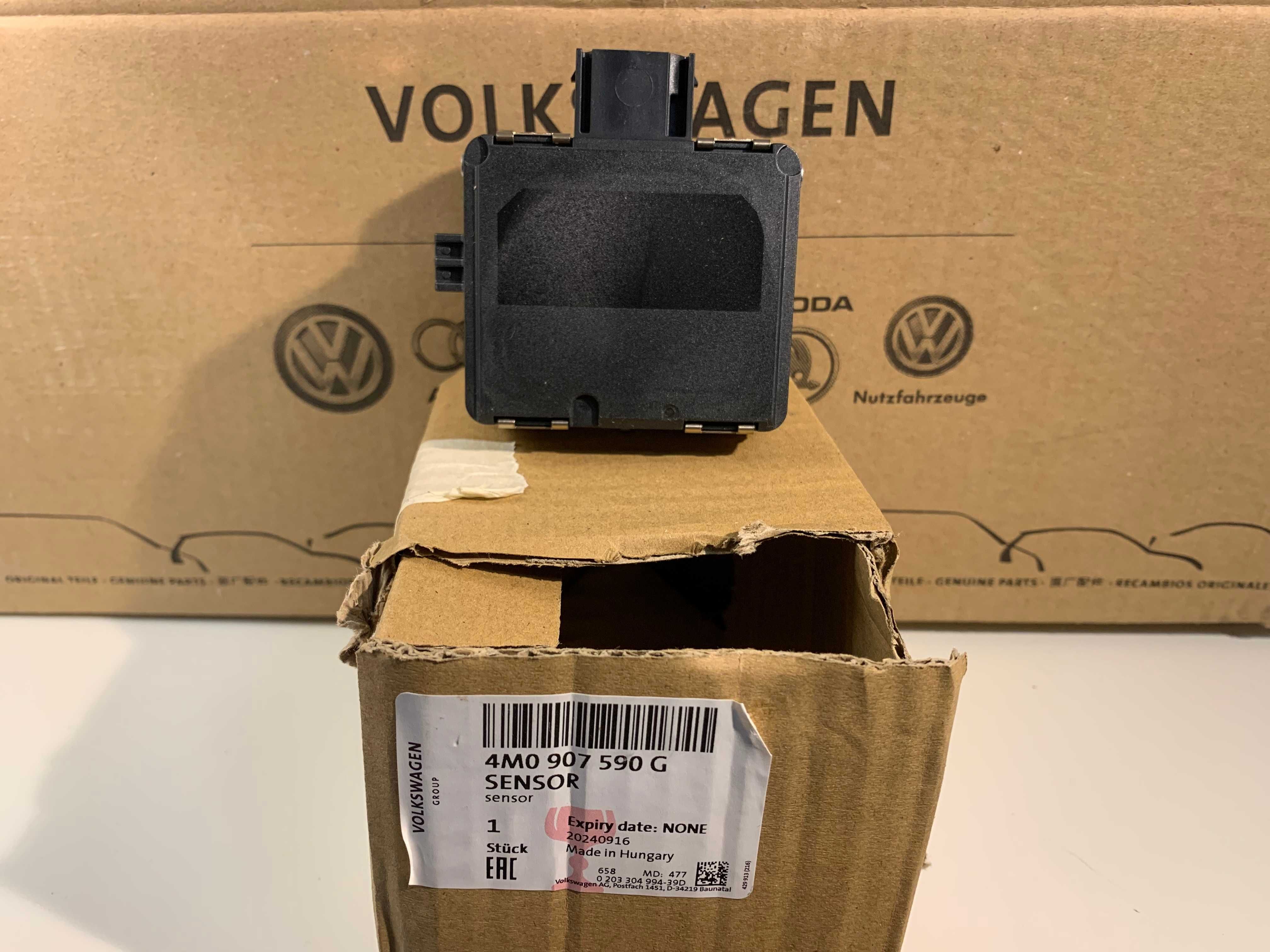 Senzor Distronic Radar ACC Audi A4 A5 Q7 , 4M0907590G piesa noua