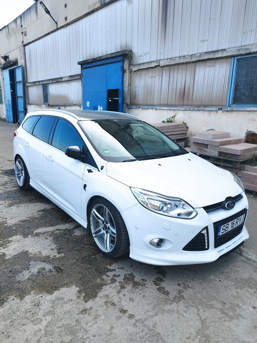 Vând Ford Focus RS