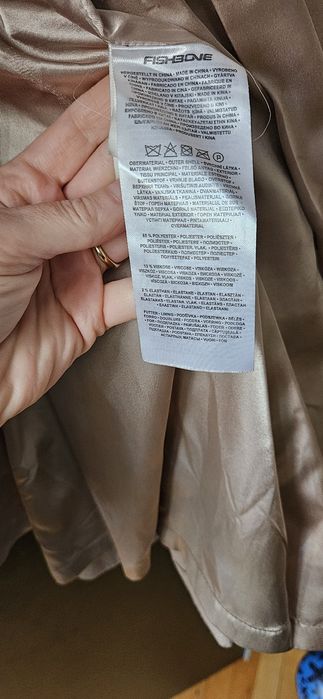 Palton Fisbone S crem