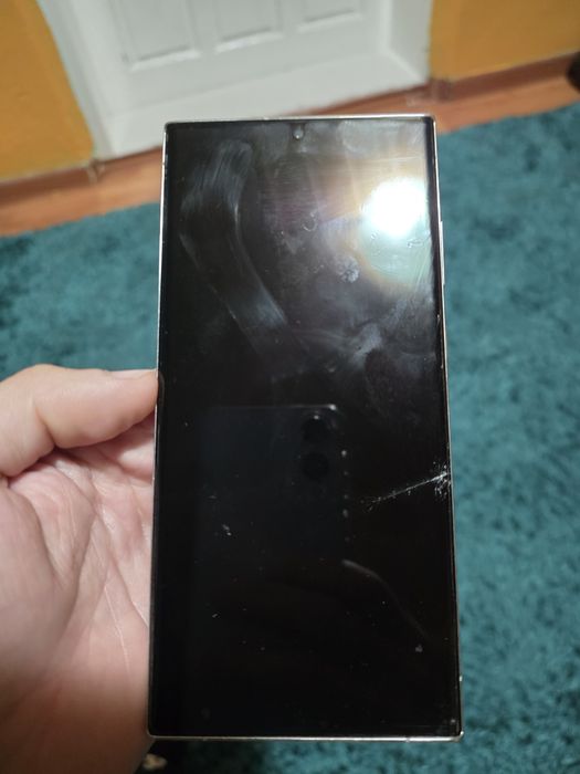 Vând Samsung note 10 plus 12/256 GB(Ecran fisurat)