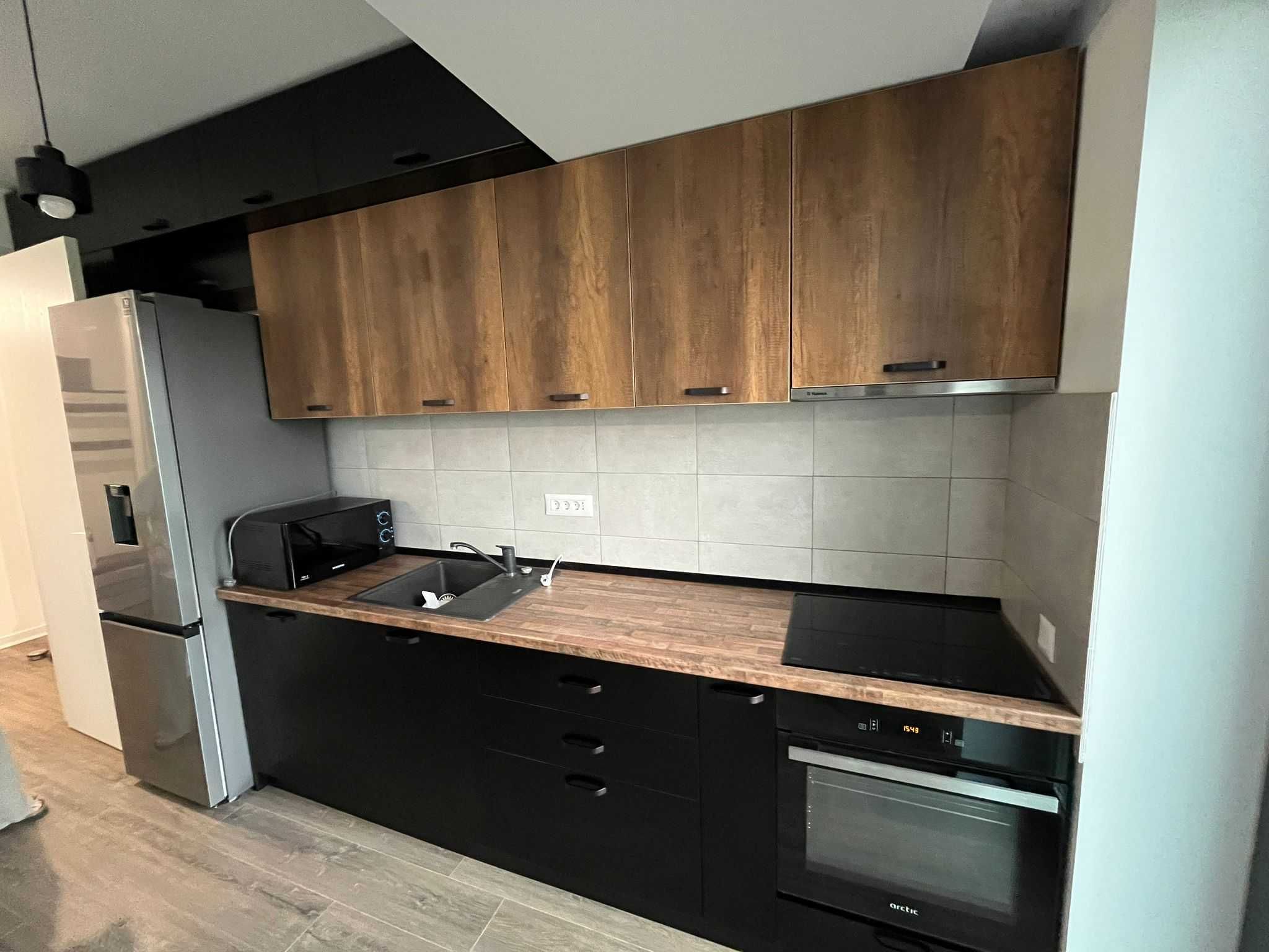 Inchiriere apartament 2 camere decomandat, loc parcare, complex Cloud9