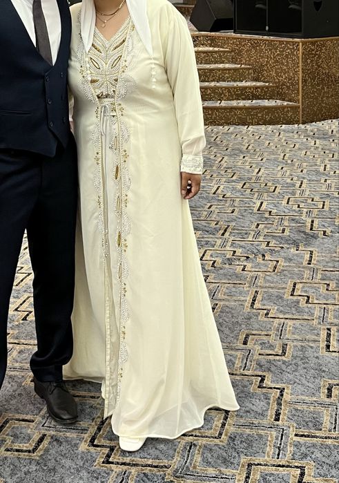 Дубайский киім 20000тг бу бір рет қана киілген