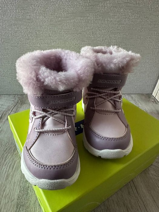 Продам зимние ботинки детские