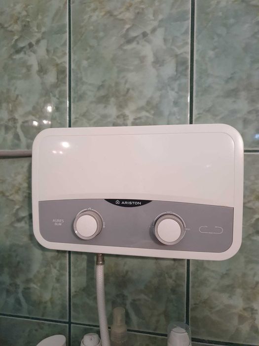 instant electric incalzire apa ARISTON
