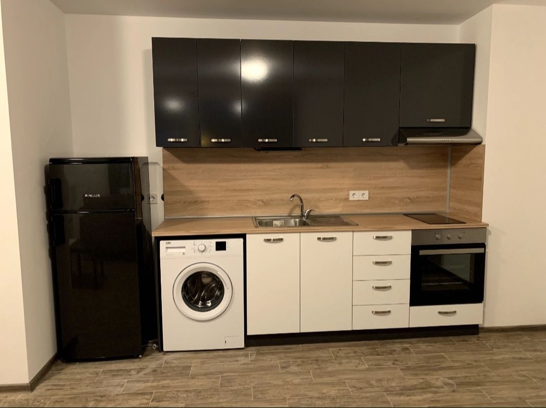 Дава се под наем Двустаен апартамент в София, Люлин 2 - 66 кв.м за 428.4 € - Снимка #1