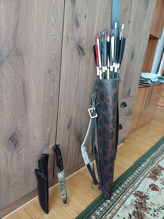 Vând Arc Vânătoare plus Cuțit Vânătoare