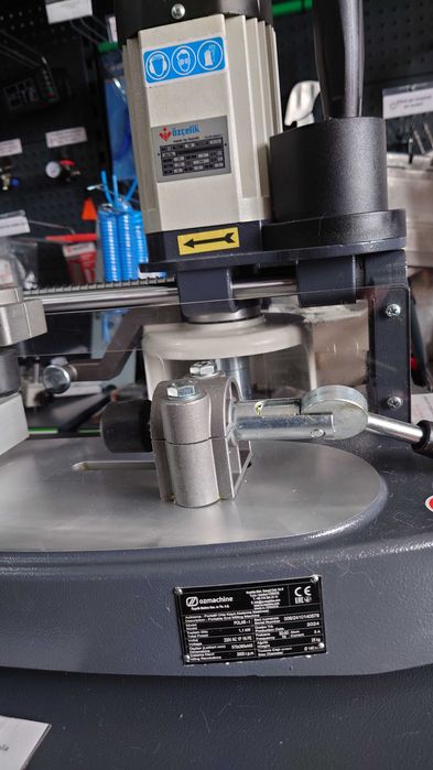 POLAR – I Masina de frezat montanti portabila