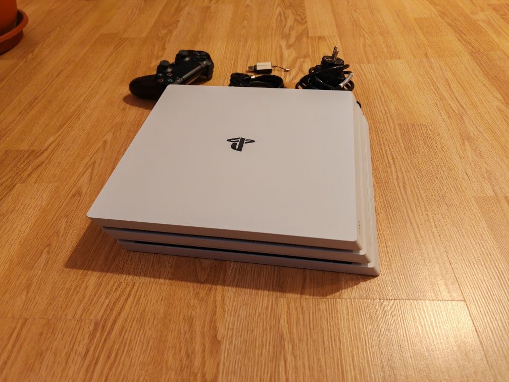 PS4 Pro Modat + SSD 1 Tb!