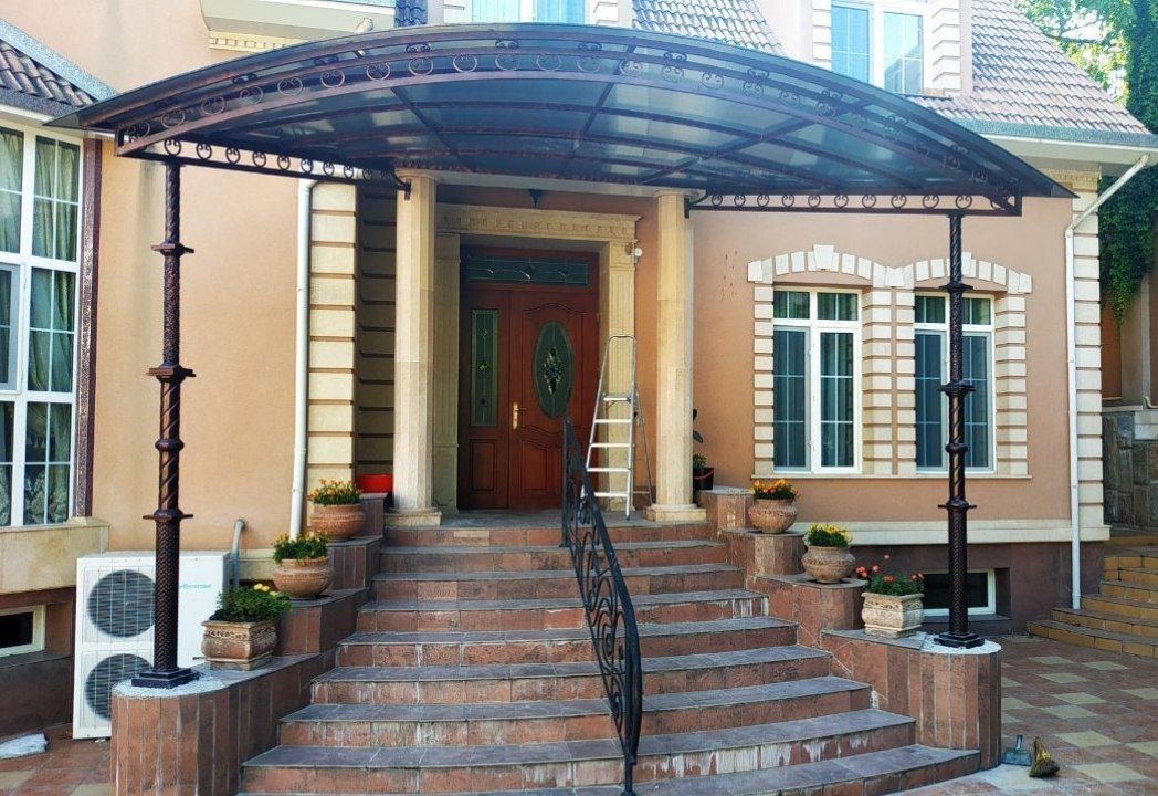 Изготавливаем решётки, перила, ограждения.
