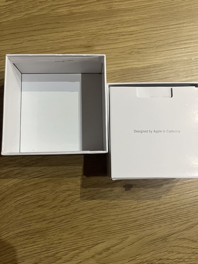 Слушалки Apple