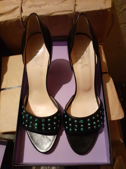 Нови дамски обувки