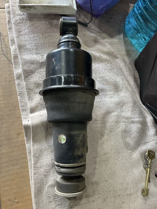 Даф105 амортизатор кабины зад