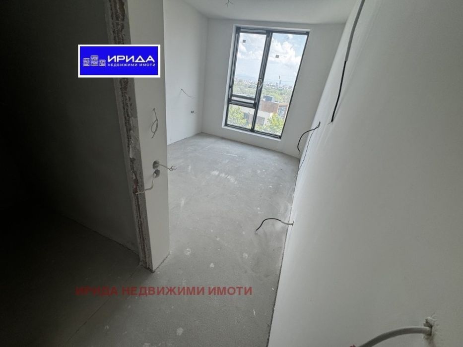 Просторен тристаен апартамент в Кръстова вада с АКТ 16!