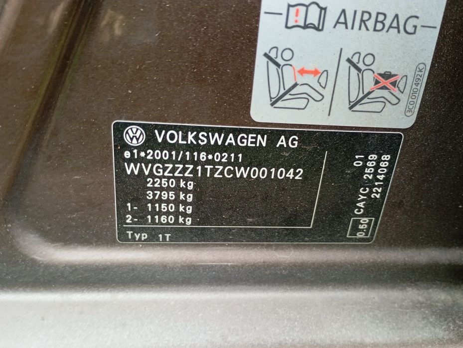 Фолксваген Тоаран 1.6 тди 2013 год дсг