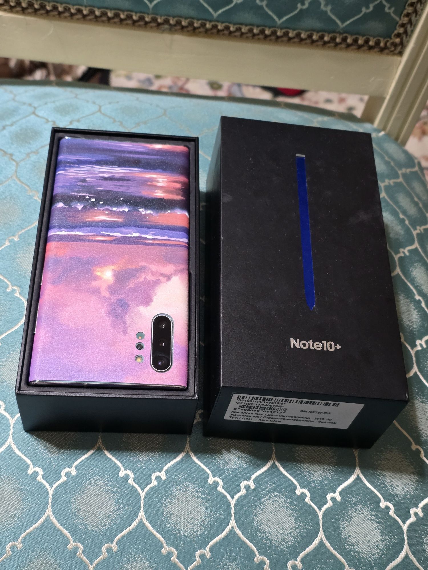 Samsung Note 10 Plus 256 gb Ram 12 коробка есть