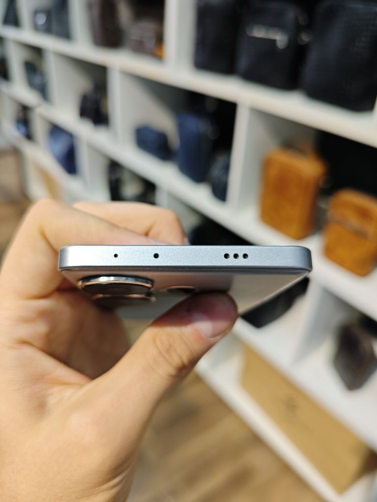 Redmi Turbo 3 (Poco F6)