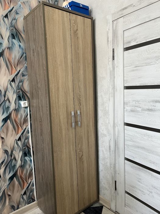 Продаю шкаф в прихожую