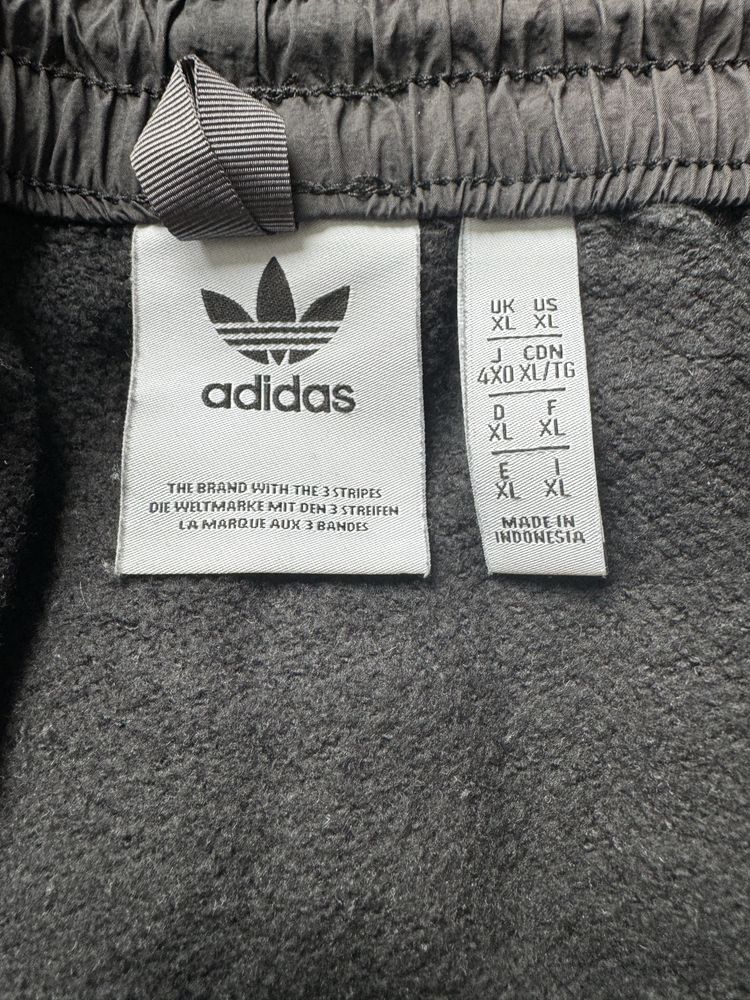 Pantaloni Adidas barbati XL