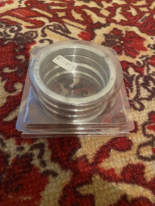 продам центровочные кольца новые