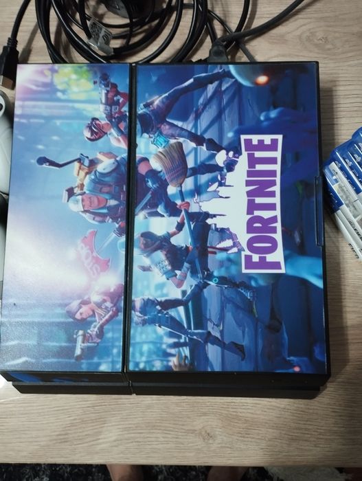 Продавам Плейстейшън