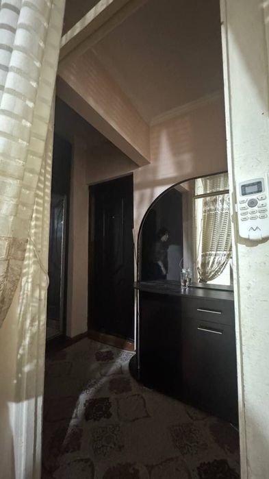 Чирчик шахри солнишкага йакин 1 хонали без маклер