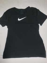 Tricou Nike pentru fete mărimea S 128-137cm